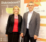 Landes-Gleichbehandlunsbeauftragte Sabine Schulze-Bauer und Behindertenanwalt Siegfried Suppan waren Gastgeber der Konferenz in Graz © Fotos: steiermark.at/Jammernegg; bei Quellenangabe honorarfrei Landes-Gleichbehandlunsbeauftragte Sabine Schulze-Bauer und Behindertenanwalt Siegfried Suppan waren Gastgeber der Konferenz in Graz