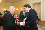 Großes Goldenes Ehrenzeichen mit dem Stern für Franz Küberl