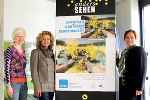 Renate Strohmeier (Odilien-Institut), Alexandra Nagl (Leiterin FA Gesellschaft und Diversität) und ZBVP Astrid Kokoschinegg eröffneten gemeinsam die Ausstellung "Anders sehen" im Karmeliterhof.(v.r.) © Foto: steiermark.at/Jammernegg; bei Quellenangabe honorarfrei
