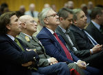 LH Voves, Chef des Generalstabs Othmar Commenda und Landtagspräsident Franz Majcen (v.l.) © Fotos: ÖBH (Karlovits); bei Quellenangabe honorarfrei LH Voves, Chef des Generalstabs Othmar Commenda und Landtagspräsident Franz Majcen (v.l.)