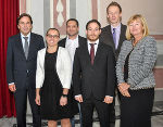 LH Franz Voves überreichte die sportwissenschaftlichen Preise an Iris Uitz, Alexander Müller, Oliver Weissenbacher und Andreas Konrad. Rektorin Christa Neuper gratulierte (v.l.). © Foto: Uni Graz; bei Quellenangabe honorarfrei LH Franz Voves überreichte die sportwissenschaftlichen Preise an Iris Uitz, Alexander Müller, Oliver Weissenbacher und Andreas Konrad. Rektorin Christa Neuper gratulierte (v.l.).