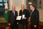 Herfried Peyker mit LH Franz Voves und LH-Vize Hermann Schützenhöfer