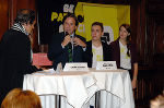 LH Franz Voves (2.v.l.) diskutierte mit Experten und Schülervertretern über die Zukunft der Schule. © Foto: Progress; bei Quellenangabe honorarfrei