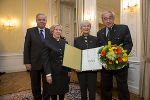 Hermann Schützenhöfer verlieh die Josef Krainer-Heimatpreise 2014 in den Kategorien Schauspiel, Sport, Sozialaktivitäten, Wirtschaft und Kultur in der Grazer Burg