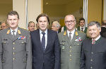 Streitkräfte-Kommandant Franz Reißner, LH Franz Voves, Militärkommandant Heinz Zöllner und LR Gerhard Kurzmann, v.l.  © steiermark.at / Foto Fischer