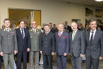 Streitkräfte-Kommandant Reißner, LH Voves, Militärkommandant Zöllner, LR Kurzmann, Bundesrats-Präsident a.D. Hammerl, LR Seitinger und Bgm. Nagl Steiermark, v.l. © steiermark.at / Foto Fischer Streitkräfte-Kommandant Reißner, LH Voves, Militärkommandant Zöllner, LR Kurzmann, Bundesrats-Präsident a.D. Hammerl, LR Seitinger und Bgm. Nagl Steiermark, v.l.
