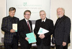 Herwig Hösele, Landesrat Christopher Drexler, Diözesanadministrator Heinrich Schnuderl und Lojze Wieser (v.l.) anlässlich der Programmpräsentation des Pfingstdialogs 2015. © steiermark.at/Schuster; bei Quellenangabe honorarfrei