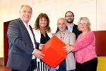 LH-Stv. Siegfried Schrittwieser eröffnete gemeinsam mit Karin Repic, Johann Schafzahl, Peter Ebner und Barbara Pitner den neuen Kindergarten (v.l.) © Foto: steiermark.at/Jammernegg; bei Quellenangabe honorarfrei