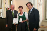LH Franz Voves und LH-Vize Hermann Schützenhöfer mit Katharina Zechner