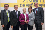 Präsentierten die zukunftsweisende gemeinsame Ausschreibung der Steiermark und Oberösterreich im Bereich Smarte Mobilität: Die Landesräte Drexler, Buchmann, Hummer und Strugl (v.l.) und FFG-Geschäftsführerin Henrietta Egerth (4.v.l.) © Foto: Land OÖ/Sandra Schauer; bei Quellenangabe honorarfrei