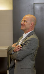 Medienexperte Peter Plaikner präsentierte die neuesten Social Media Trends ©      