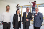 Architekt Wladimir Goltnik, Landesschulratspräsidentin Elisabeth Meixner, Landeshauptmann Hermann Schützenhöfer und Dir. Reinhard Gande (v.l.)  ©      