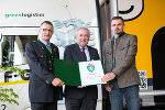 Landeswappenverleihung: Michael Klamminger, LH Hermann Schützenhöfer und Bernhard Klammiger (v.l.) © Foto: Mathias Mosbacher; bei Quellenangabe honorarfrei Landeswappenverleihung: Michael Klamminger, LH Hermann Schützenhöfer und Bernhard Klammiger (v.l.)
