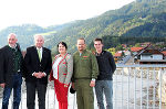 Landeshauptmann Hermann Schützenhöfer (2.v.l.) besichtigte gestern den neuen Hochwasserschutz am Wölzerbach © Foto: steiermark.at/Bogensberger; bei Quellenangabe honorarfrei