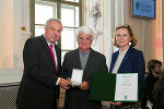 LH Hermann Schützenhöfer und LT-Präs. Bettina Vollath mit Luis Sammer