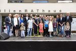 Gemeinsame Eröffnung des neuen SOS-Kinderdorfes in Stübing © Foto: SOS-Kinderdorf; bei Quellenangabe honorarfrei Gemeinsame Eröffnung des neuen SOS-Kinderdorfes in Stübing