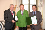 Landeshauptmann Hermann Schützenhöfer und Landeshauptmann-Stellvertreter Michael Schickhofer mit Franz Josef Schleich