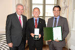 Landeshauptmann Hermann Schützenhöfer und Landeshauptmann-Stellvertreter Michael Schickhofer mit Klaus Konrad