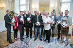 Landeshauptmann Hermann Schützenhöfer und Landeshauptmann-Stellvertreter Michael Schickhofer ehrten die steirischen Trainer des Jahres © Prontolux; bei Quellenangabe honorarfrei