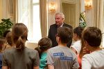 Die Kinder hatten zahlreiche Fragen an den steirischen Landeshauptmann © Fotos: steiermark.at/Braunegger; bei Quellenangabe honorarfrei Die Kinder hatten zahlreiche Fragen an den steirischen Landeshauptmann