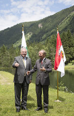 Der Salzburger Landeshauptmann Wilfried Haslauer übergab am 4.7. offiziell den Vorsitz der Landeshauptleute-Konferenz an seinen steirischen Amtskollegen Hermann Schützenhöfer