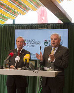 Der Salzburger Landeshauptmann Wilfried Haslauer übergab am 4.7. offiziell den Vorsitz der Landeshauptleute-Konferenz an seinen steirischen Amtskollegen Hermann Schützenhöfer