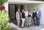 Besichtigten gemeinsam die Kellerdeckendämmung: Karl Klammler (Raika Passail), Priska und Manfred Stark, Priska Greimel, Baumeister Hellmut Michael Bartl und Simone Skalicki von der Abteilung 15 (v.l.) © Fotos: Land Steiermark/Zenz; bei Quellenangabe honorarfrei Besichtigten gemeinsam die Kellerdeckendämmung: Karl Klammler (Raika Passail), Priska und Manfred Stark, Priska Greimel, Baumeister Hellmut Michael Bartl und Simone Skalicki von der Abteilung 15 (v.l.)