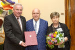 LH Hermann Schützenhöfer mit Helmut und Elisabeth Nestler (v.l)