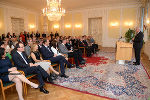 Im Weißen Saal wurde zur Präsentation des Handbuches "Gemeindestrukturreform 2015" geladen © Fotos: steiermark.at/Foto Fischer; bei Quellenangabe honorarfrei Im Weißen Saal wurde zur Präsentation des Handbuches "Gemeindestrukturreform 2015" geladen