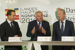 Bundeskanzler Christian Kern, Landeshauptmann Hermann Schützenhöfer und Vizekanzler Reinhold Mitterlehner bei der heutigen Pressekonferenz ©      