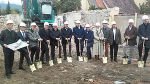 Landeshauptmann Hermann Schützenhöfer, Bezirkshauptmann Walter Kreutzwiesner und Bürgermeister Kurt Wallner im Kreise der Ehrengäste beim Spatenstich für das neue Studentenwohnheim ©      