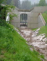 Geschiebesperre Tullbach © Fotos: Wildbach- und Lawinenverbauung; bei Quellenangabe honorarfrei Geschiebesperre Tullbach