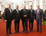Der Vizepräsident des Deutschen Bundestags Johannes Singhammer, Landeshauptmann Hermann Schützenhöfer, Zweiter Nationalratspräsident Karl-Heinz Kopf und der Vizepräsident der Ungarischen Nationalversammlung Gergely Gulyás und Honorarkonsul Rudi Roth (v.l.) © steiermark.at/Scheriau; bei Quellenangabe honorarfrei