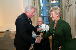 Goldene Ehrenzeichen des Landes Steiermark verliehen: LH Schützenhöfer mit Paula Glaser