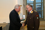 Goldene Ehrenzeichen des Landes Steiermark verliehen: LH Schützenhöfer und Rupert Schweiger