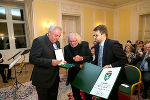 Ehrung des ehemaligen LT-Präsidenten Kurt Flecker mit dem Großen Goldenen Ehrenzeichen des Landes Steiermark mit dem Stern