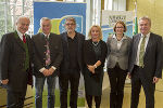 LR Anton Lang, Christine Klug, Abteilung 2 - Zentrale Dienste, Andrea Gössinger-Wieser, Mario Foit und Gerhard Semmelrock von der Abteilung 15 - Energie, Wohnbau und Technik sowie LR Johann Seitinger bei der Preisverleihung in der Orangerie (v.r.) © Foto: steiermark.at/Streibl; bei Quellenangabe honorarfrei
