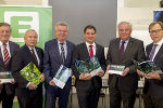 Präsentierten heute Vormittag im Medienzentrum Steiermark gemeinsam die Breitbandstrategie 2020: Wirtschaftslandesrat  Christian Buchmann, LH Hermann Schützenhöfer, LH-St. Michael Schickhofer, Verkehrslandesrat Anton Lang, Vorstandssprecher Christian Purrer (Energie Steiermark) und Bgm. Franz Handler (Bad Blumau) (v.r.) © Foto: steiermark.at/Streibl; bei Quellenangabe honorafrei