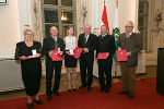 (v.l.)Theresia Stadlhofer, Mandred Platzer, Sonja Stacher, LH Hermann Schützenhöfer, Raimund Granigg und Georg Bregant © steiermark.at/Frankl; bei Quellenangabe honorarfrei