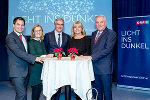 Landeshauptmann-Stellvertreter Michael Schickhofer, ORF-Humanitarian Broadcasting-Leiterin Sissy Mayerhofer, ORF Steiermark-Landesdirektor Gerhard Draxler, „Licht ins Dunkel“-Geschäftsführerin Eva Radinger und Landeshauptmann Hermann Schützenhöfer ehrten die steirischen Unterstützerinnen und Unterstützer der „Licht ins Dunkel“-Aktion 2015/2016 © ORF/Regine Schöttl; bei Quellenangabe honorarfrei Landeshauptmann-Stellvertreter Michael Schickhofer, ORF-Humanitarian Broadcasting-Leiterin Sissy Mayerhofer, ORF Steiermark-Landesdirektor Gerhard Draxler, „Licht ins Dunkel“-Geschäftsführerin Eva Radinger und Landeshauptmann Hermann Schützenhöfer ehrten die steirischen Unterstützerinnen und Unterstützer der „Licht ins Dunkel“-Aktion 2015/2016