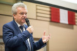 Landesrat Lang bei der diskussion im Hengistzentrum © Bild: Schubidu Quartet; Verwendung bei Quellenangabe honorarfrei Landesrat Lang bei der diskussion im Hengistzentrum