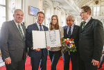 H Hermann Schützenhöfer, Arnold Schwarzenegger, Christina Schwarzenegger-Shriver, Gerald Schöpfer und Ferdinand Krainer (v.l.) bei der Preisverleihung ©      
