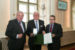 Für seine Verdienste um die Gründung der Grazer Bilingual School (GIBS) wurde Werner Kristoferitsch aus Graz das Goldene Ehrenzeichen verliehen