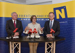 Schützenhöfer, Mikl-Leitner und Stelzer betonten, dass die Zusammenarbeit zwischen der Steiermark, Niederösterreich und Oberösterreich auch in Zukunft weiter verstärkt werden soll © Fotos: NLK Pfeiffer; bei Quellenangabe honorarfrei Schützenhöfer, Mikl-Leitner und Stelzer betonten, dass die Zusammenarbeit zwischen der Steiermark, Niederösterreich und Oberösterreich auch in Zukunft weiter verstärkt werden soll