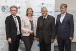 Landesrat Drexler, Landesrätin Eibinger-Miedl, Bischofsvikar Schnuderl und Alpbach-Vorsitzender Hösele präsentieren das Programm des 7. "Geist & Gegenwart"-Pfingstdialogs © Bild: Land Steiermark/Streibl Verwendung bei Quellenangabe honorafrei