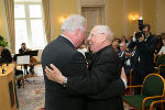 LH Hermann Schützenhöfer und Pfarrer Wolfgang Pucher
