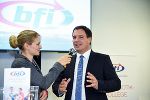 "Wichtig ist, dass die Roboter immer für die Menschen da sind - und nicht umgekehrt", betonte Michael Schickhofer.