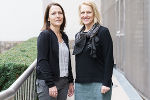 Touren gemeinsam im April beratend durch die Steiermark: Helene Cibinello und Gleichbehandlungsbeauftragte Sabine Schulze-Bauer (v.l.) © Foto: steiermark.at/Streibl; bei Quellenangabe honorarfrei