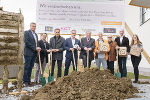 Am Firmensitz in Paldau erfolgte zugleich der Spatenstich für den rund 11.000 Quadratmeter großen Zubau, den die niceshops GmbH bis Dezember 2018 fertigstellen will. © steiermark.at/Streibl; bei Quellenangabe honorarfrei Am Firmensitz in Paldau erfolgte zugleich der Spatenstich für den rund 11.000 Quadratmeter großen Zubau, den die niceshops GmbH bis Dezember 2018 fertigstellen will.