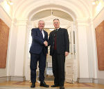BH Helmut-Theobald Müller begrüßte LH Hermann Schützenhöfer in der Bezirkshauptmannschaft Deutschlandsberg. © Bilder: steiermark.at/Janderka; Verwendung bei Quellenangabe honorarfrei
